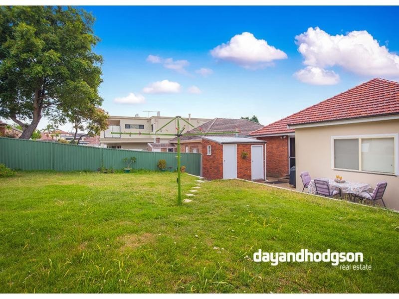 4 Earlwood Crescent, Bardwell Park NSW 2207