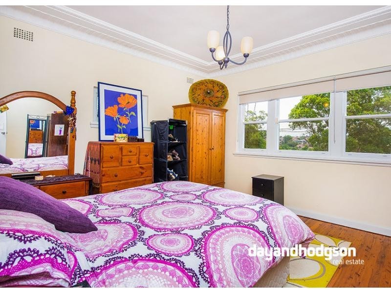 4 Earlwood Crescent, Bardwell Park NSW 2207