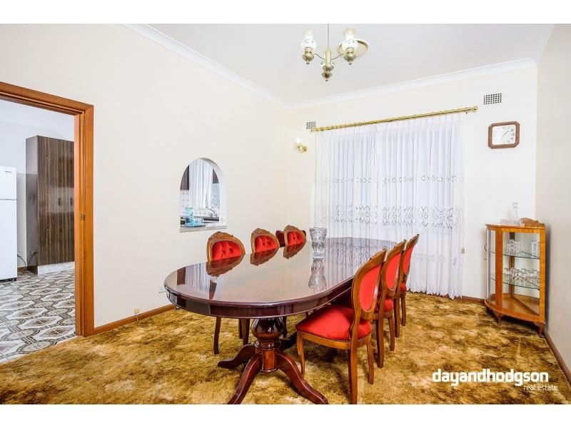 32 Narani Crescent, Earlwood NSW 2206