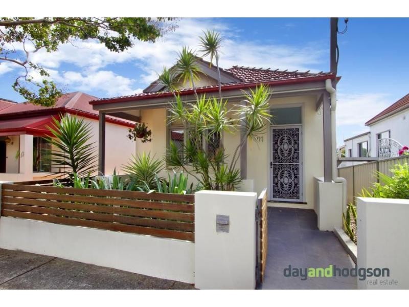 11 Lymerston Street, Tempe NSW 2044