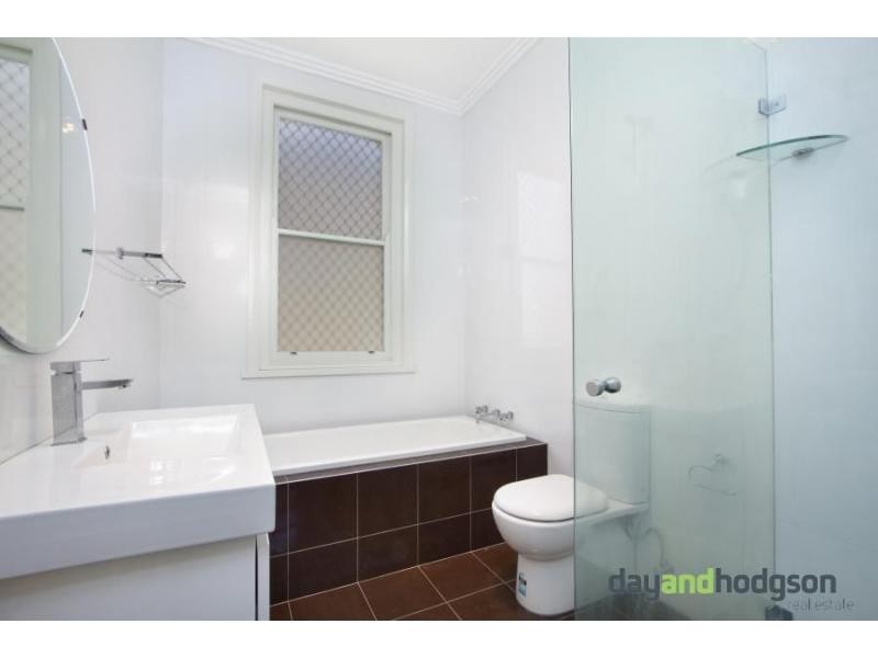 11 Lymerston Street, Tempe NSW 2044