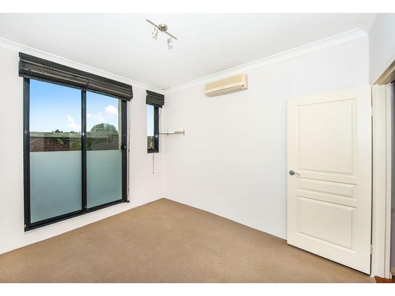 14 Farrow Lane, Tempe NSW 2044