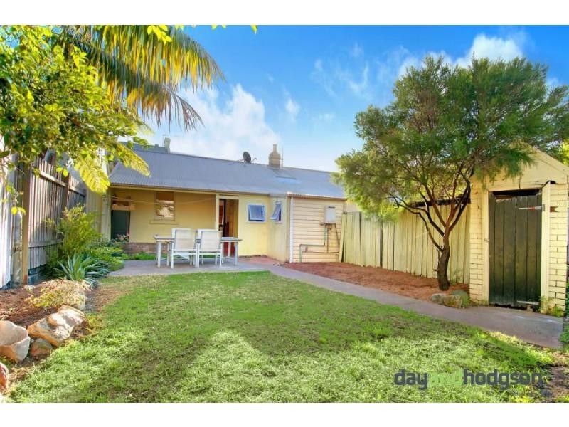 32 Crown Street, St Peters NSW 2044