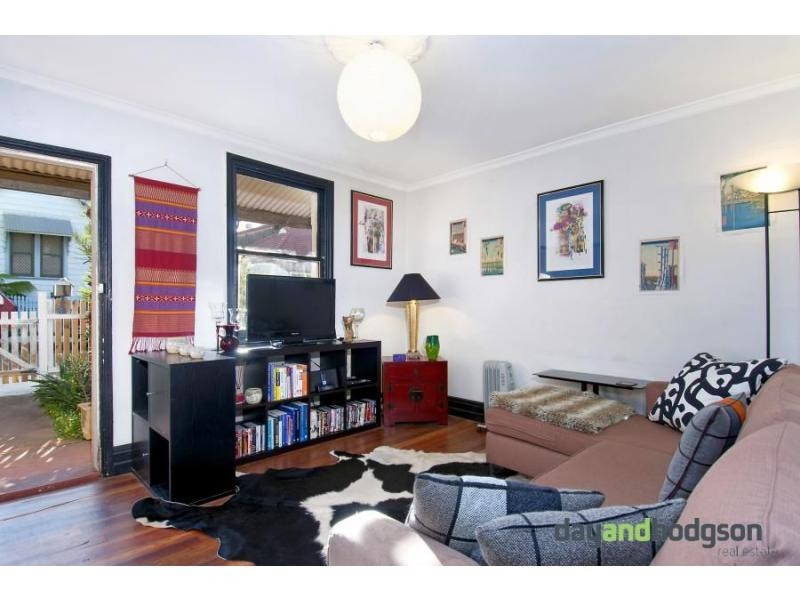 32 Crown Street, St Peters NSW 2044