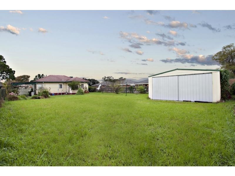 50 Woodbine Grove, Chelsea VIC 3196