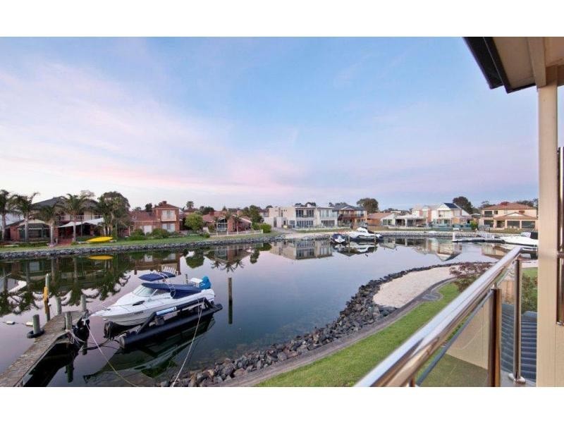 4/10 Rhode Island, Patterson Lakes VIC 3197
