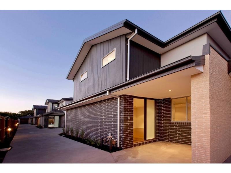 2/49 Golden Avenue, Bonbeach VIC 3196