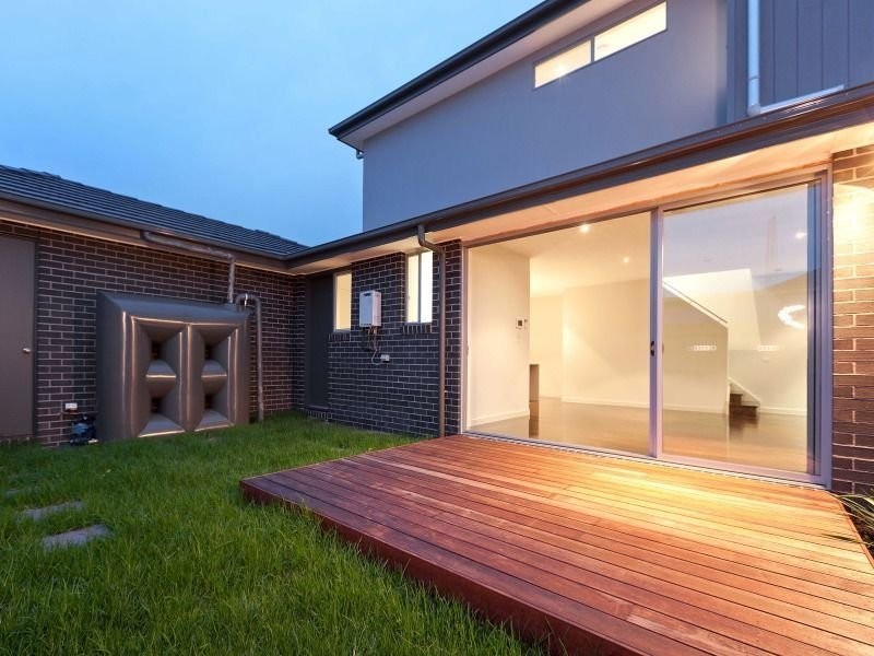 2/49 Golden Avenue, Bonbeach VIC 3196