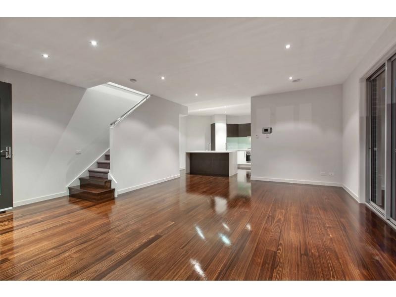 2/49 Golden Avenue, Bonbeach VIC 3196