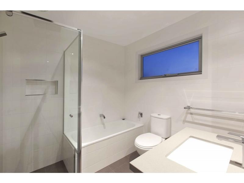 2/49 Golden Avenue, Bonbeach VIC 3196