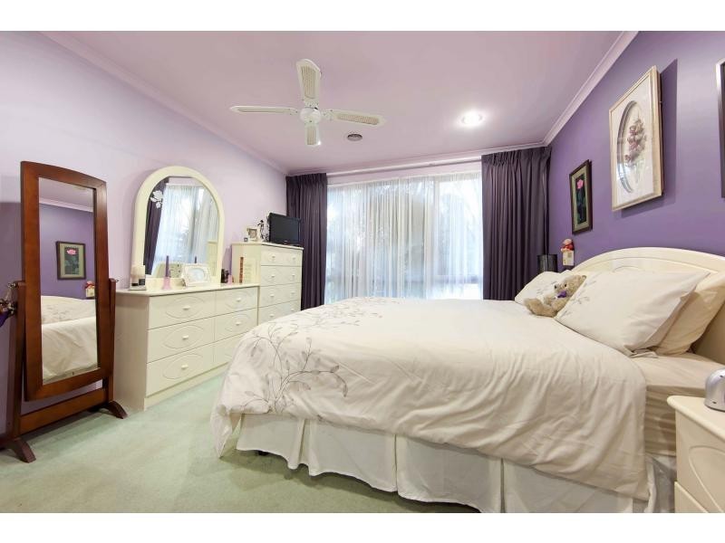 10 Zeus Court, Chelsea Heights VIC 3196