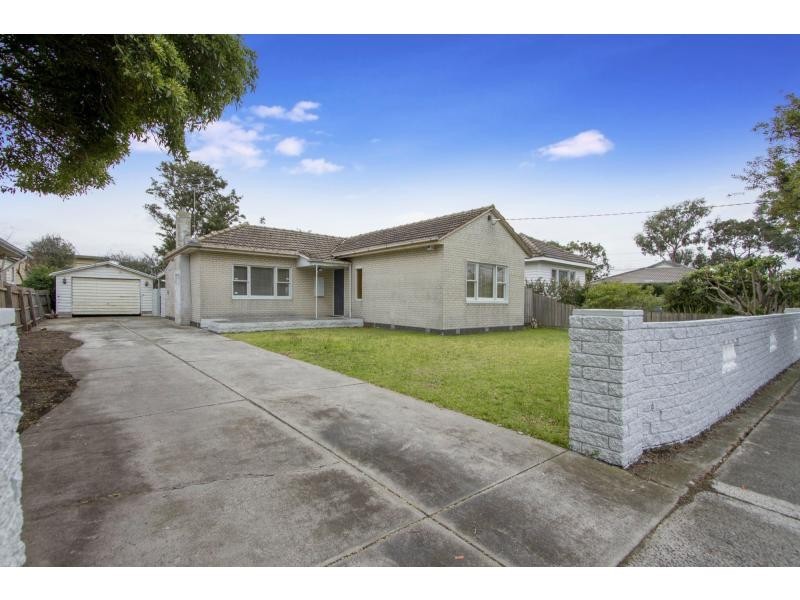 81 Field Avenue, Edithvale VIC 3196