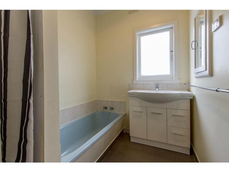 81 Field Avenue, Edithvale VIC 3196