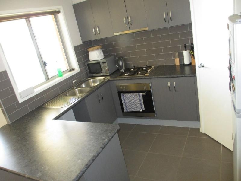 8 Pagett Road, Carrum Downs VIC 3201