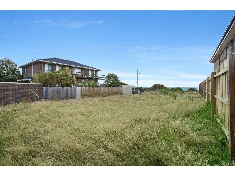 2 Park Road, Aspendale VIC 3195