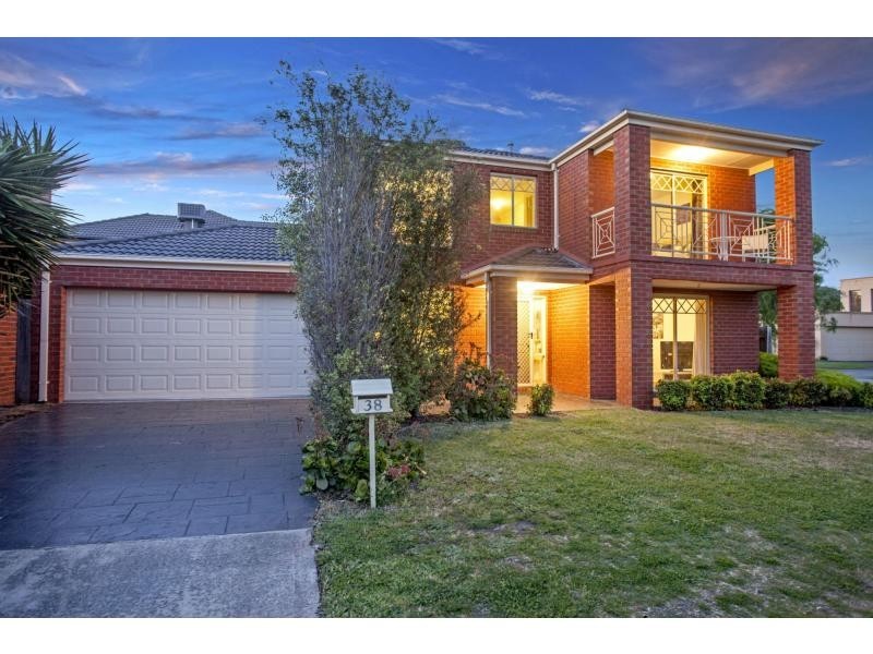 38 Harbour Drive, Patterson Lakes VIC 3197