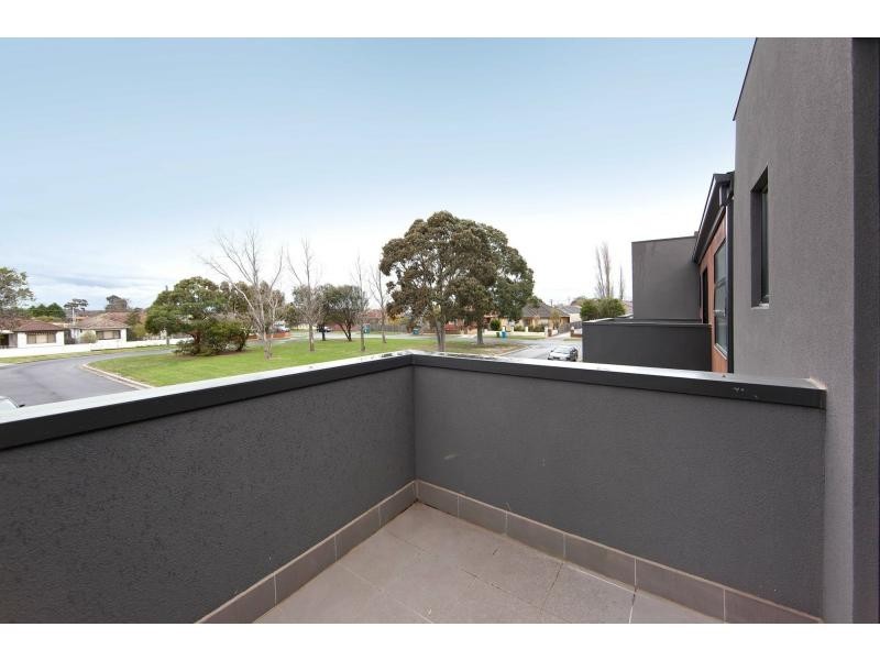 8 Avon Street, Noble Park VIC 3174