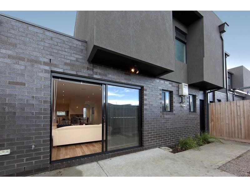 8 Avon Street, Noble Park VIC 3174