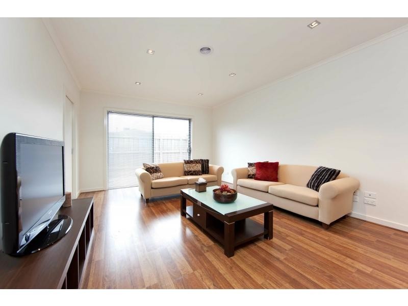 8 Avon Street, Noble Park VIC 3174