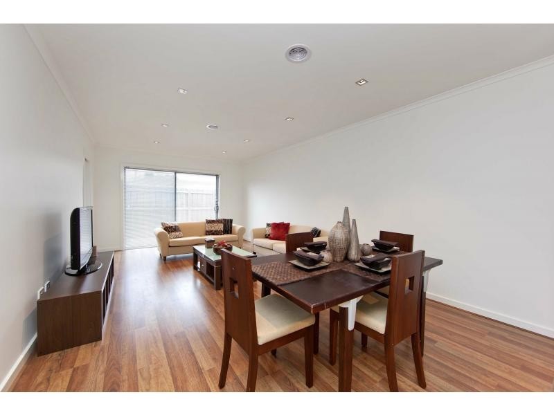 8 Avon Street, Noble Park VIC 3174