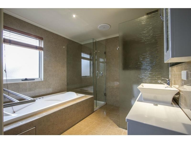 20 Scarborough Drive, Patterson Lakes VIC 3197