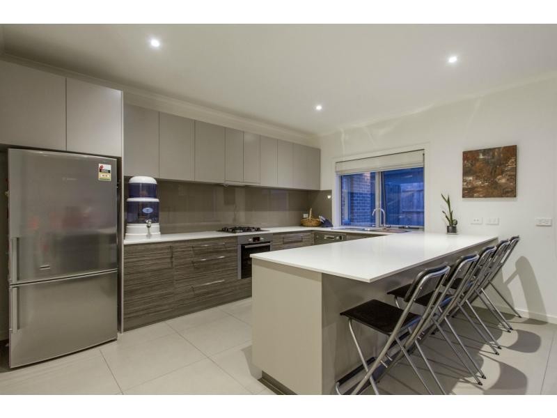 2/74 Broadway, Bonbeach VIC 3196