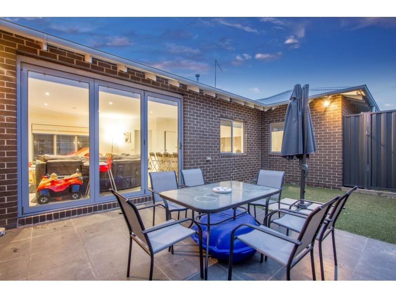 2/74 Broadway, Bonbeach VIC 3196