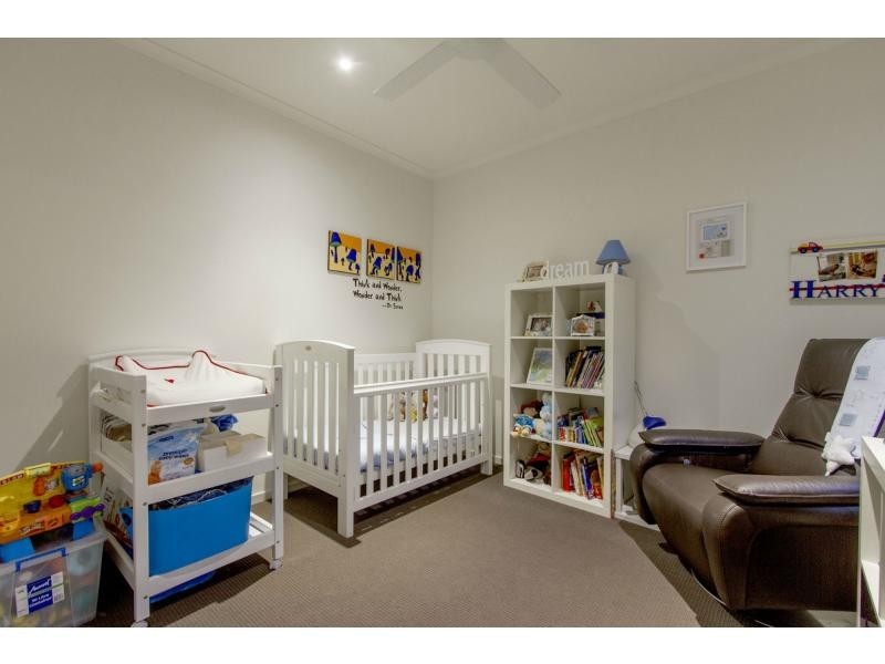 2/74 Broadway, Bonbeach VIC 3196