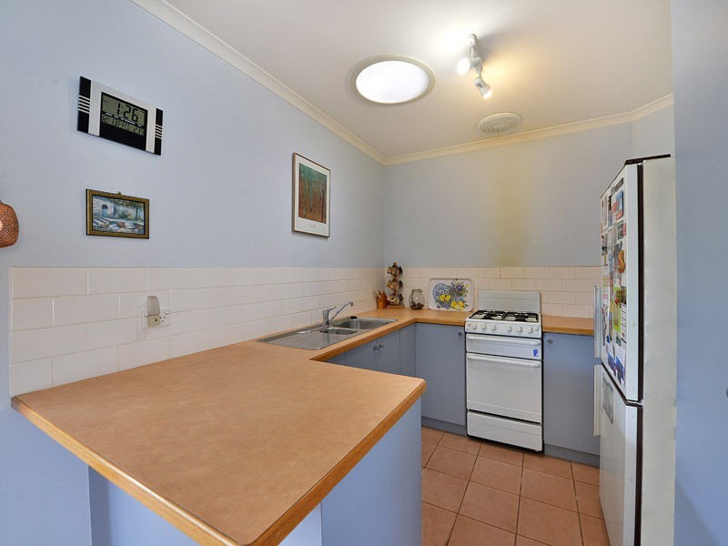 2/41 Embankment Grove, Chelsea VIC 3196