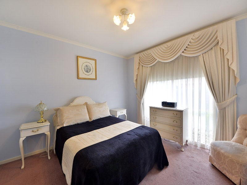 2/41 Embankment Grove, Chelsea VIC 3196