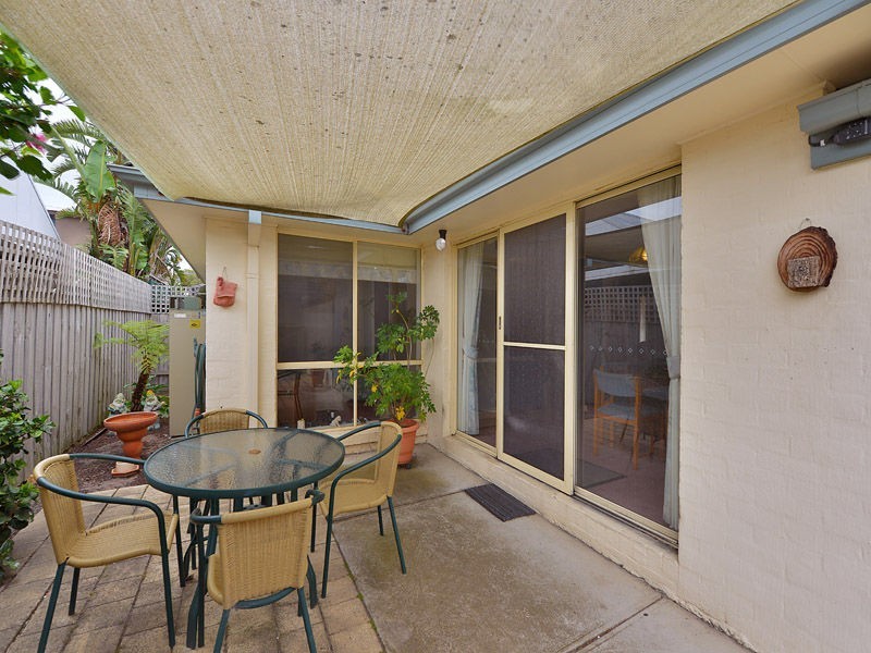 2/41 Embankment Grove, Chelsea VIC 3196