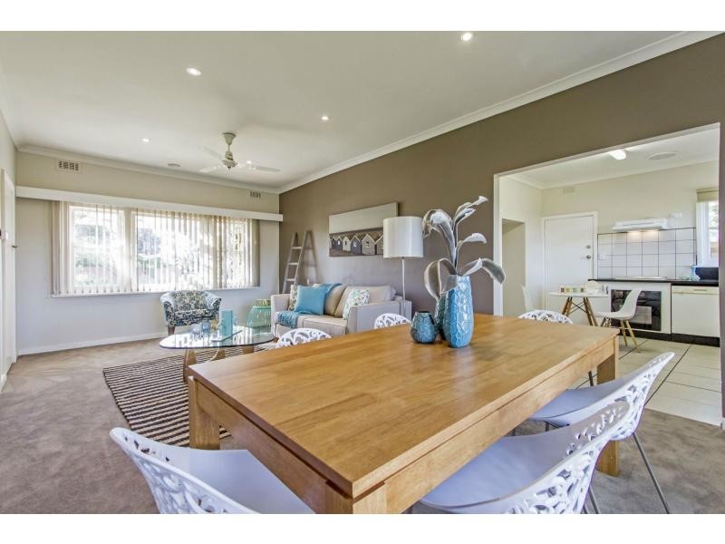 70 Embankment Grove, Chelsea VIC 3196