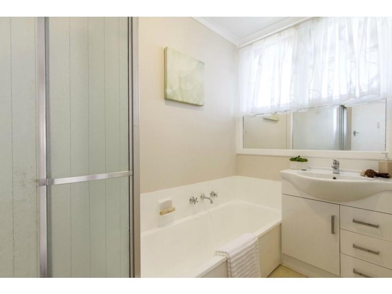 70 Embankment Grove, Chelsea VIC 3196