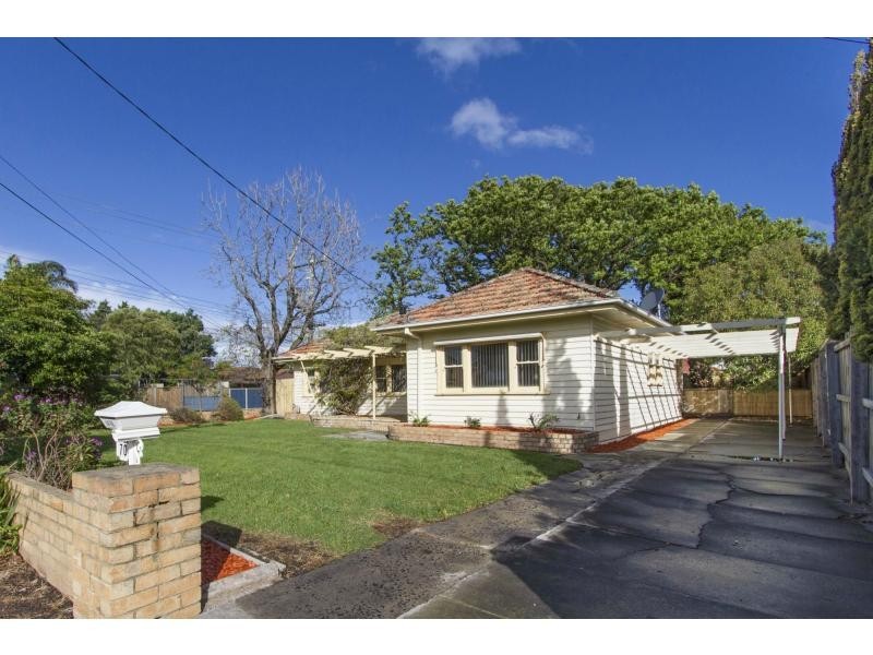 70 Embankment Grove, Chelsea VIC 3196