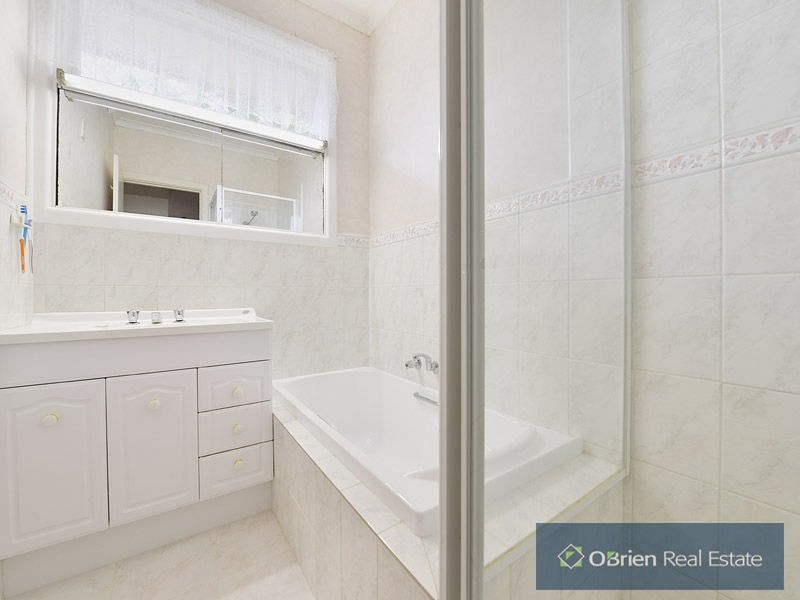 86 Lochiel Avenue, Edithvale VIC 3196
