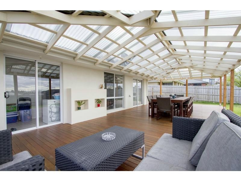 6 Pagett Road, Carrum Downs VIC 3201