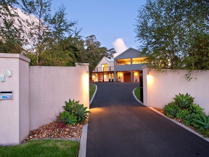 75-77 Wooralla Drive, Mount Eliza VIC 3930