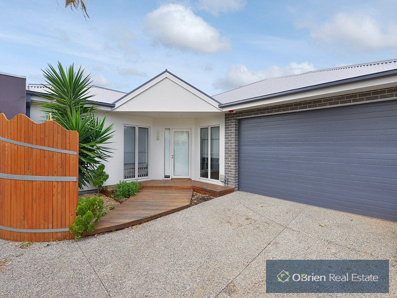 2/64 Ella Grove, Chelsea VIC 3196