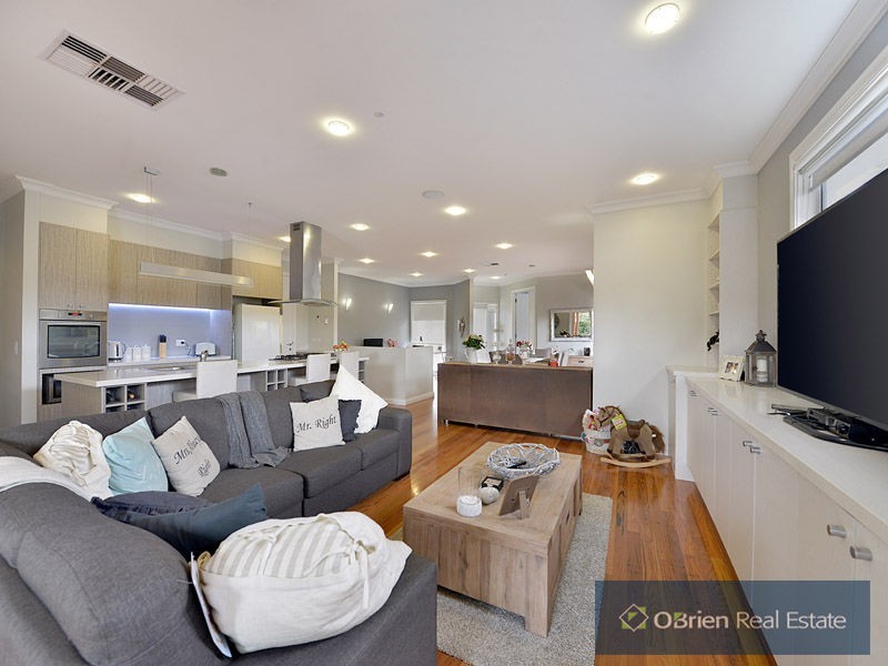 2/64 Ella Grove, Chelsea VIC 3196