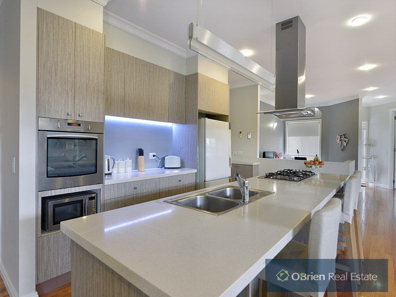 2/64 Ella Grove, Chelsea VIC 3196