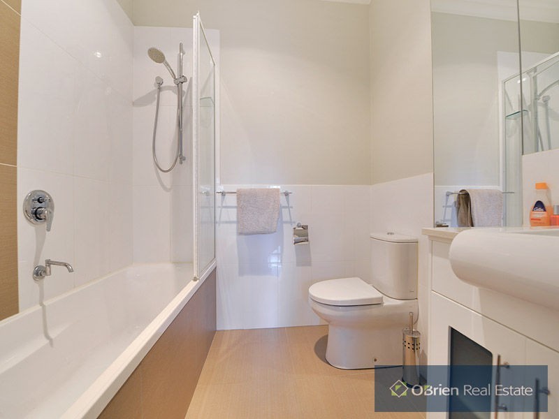 2/64 Ella Grove, Chelsea VIC 3196