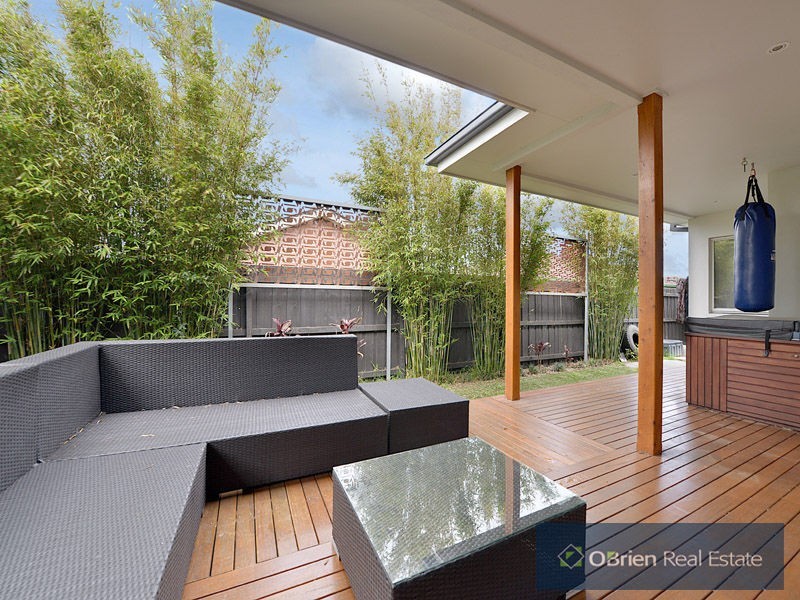2/64 Ella Grove, Chelsea VIC 3196