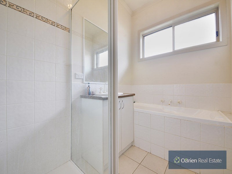 4/18 East Road, Seaford VIC 3198