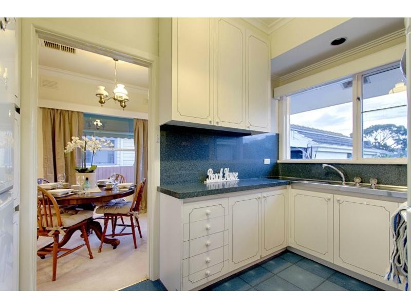 17 Mernda Avenue, Bonbeach VIC 3196