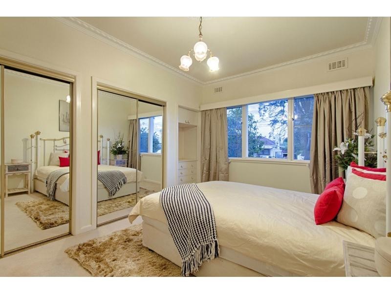 17 Mernda Avenue, Bonbeach VIC 3196