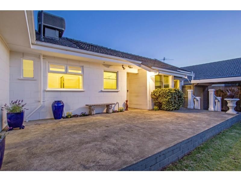 17 Mernda Avenue, Bonbeach VIC 3196