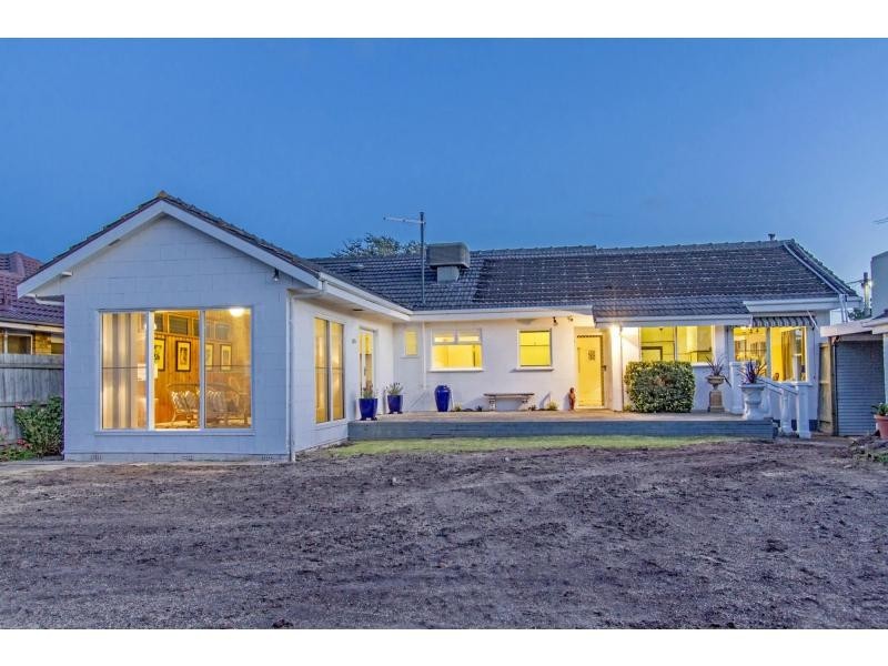 17 Mernda Avenue, Bonbeach VIC 3196