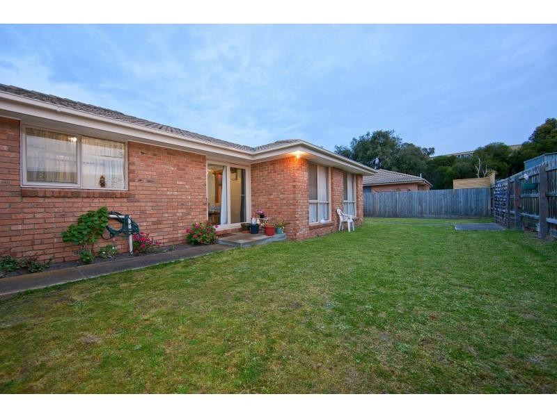 2/60 Bondi Road, Bonbeach VIC 3196