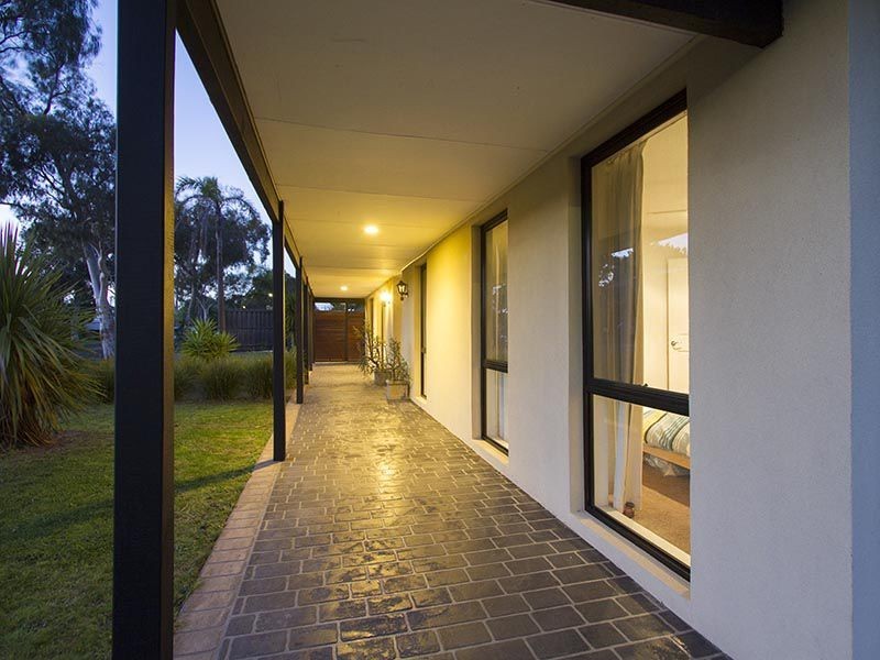 2 Kulanda Court, Patterson Lakes VIC 3197