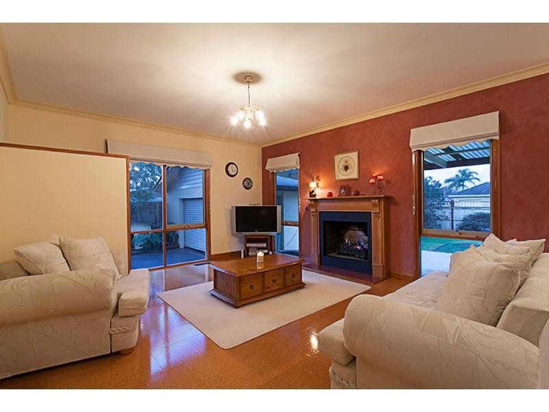 8 Riversdale Avenue, Carrum VIC 3197